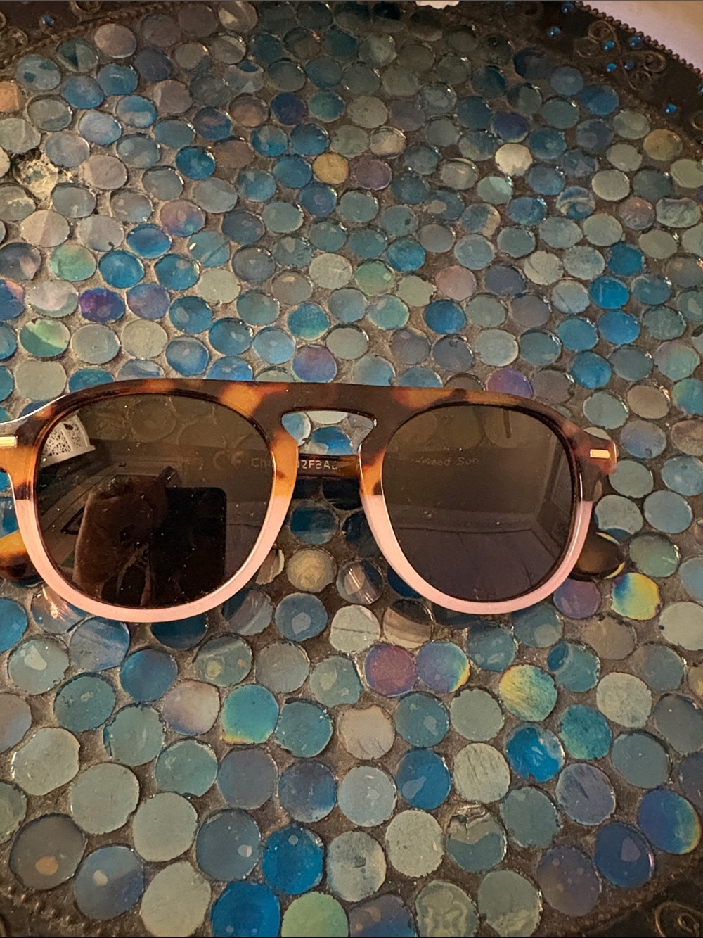 Tortoiseshell and Pink uni sex Sunglasses Polirized.